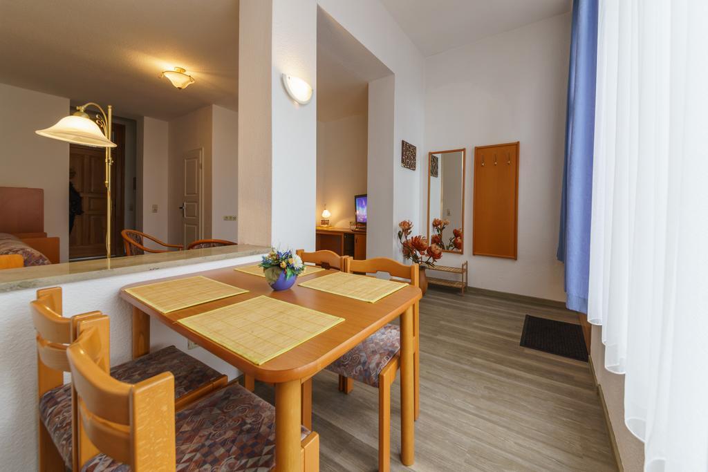 Haus Alexander Hotel Heringsdorf  Exterior photo