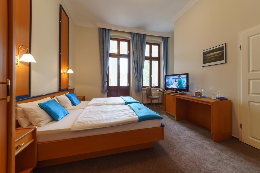 Haus Alexander Hotel Heringsdorf  Exterior photo