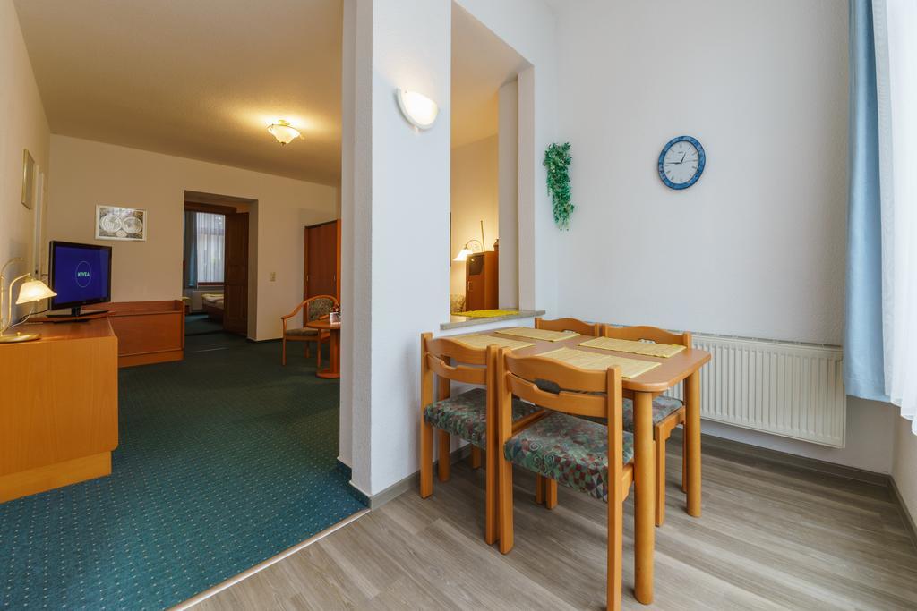 Haus Alexander Hotel Heringsdorf  Exterior photo